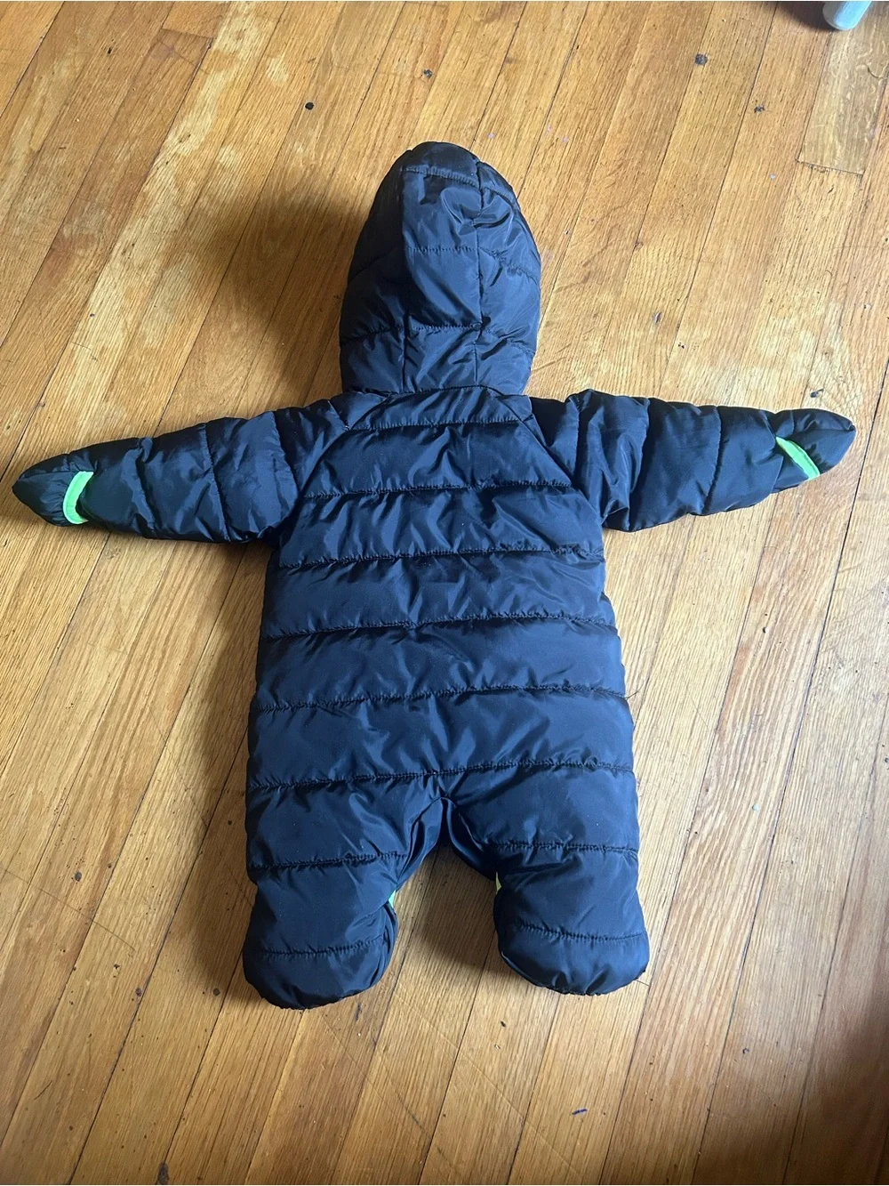 NIKE BLACK NEON VOLT , Size Newborn, GREEN LINED PUFFER HOODED WINTER BUNTING